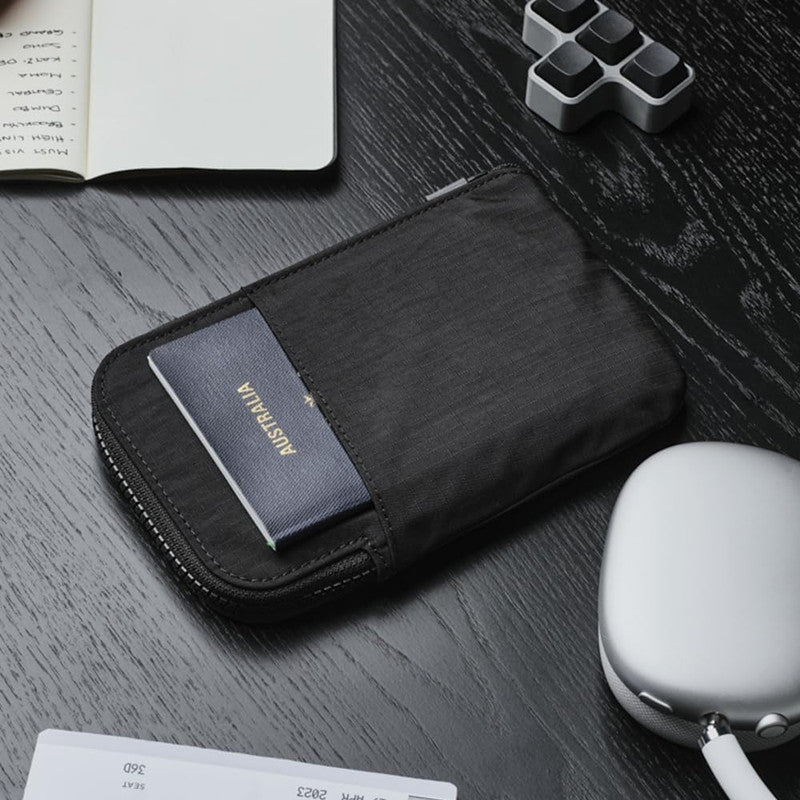 Travel Wallet - RFID Passport Holder, Self Locking Zipper Wear & Tear - Resistant Material, 3 Passport Pockets and 3 Card Slots - HUB Accessories - Green - Factory Direct Shop
