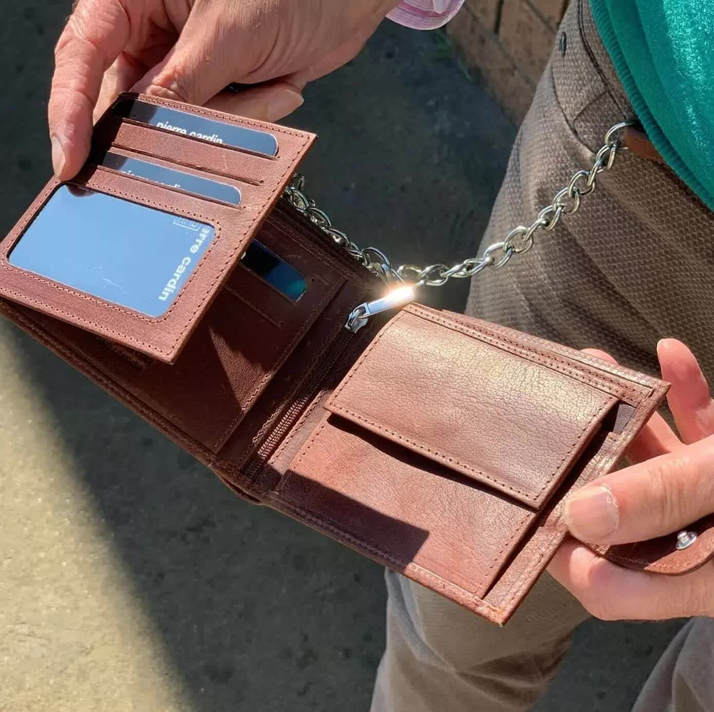 Pierre Cardin Zip Around Mens Leather Wallet with Chain in Chestnut