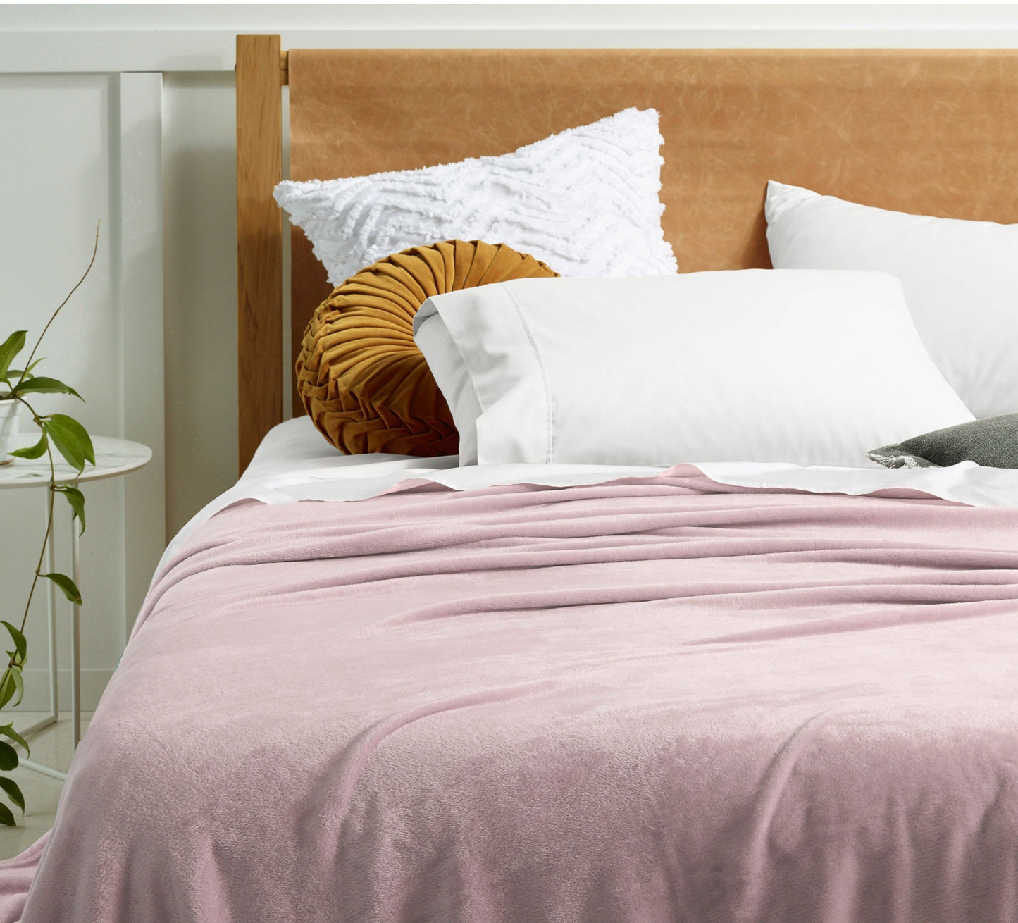 Accessorize Super Soft Blanket Queen/King Blush

Wrap yourself in luxurious comfort with the Accessorize Super Soft Blanket! Made with high-quality materials, this blanket is incredibly soft and cozy, perfect for snuggling up on cold nights. Its generous Queen/King size allows for full coverage and the stylish blush colour adds a touch of elegance to any bedroom. Experience ultimate relaxation with the Accessorize Super Soft Blanket