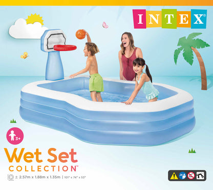 Intex inflatable pool with basketball hoop and children playing, on a blue background with palm tree and sun.