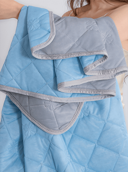 Christmas gifts for loved ones Aussie Summer Cooling Quilt – 4 Sizes, Breathable, Lightweight & Skin - Friendly for Refreshing Sleep All Season(150cm*200cm) - Factory Direct Shop