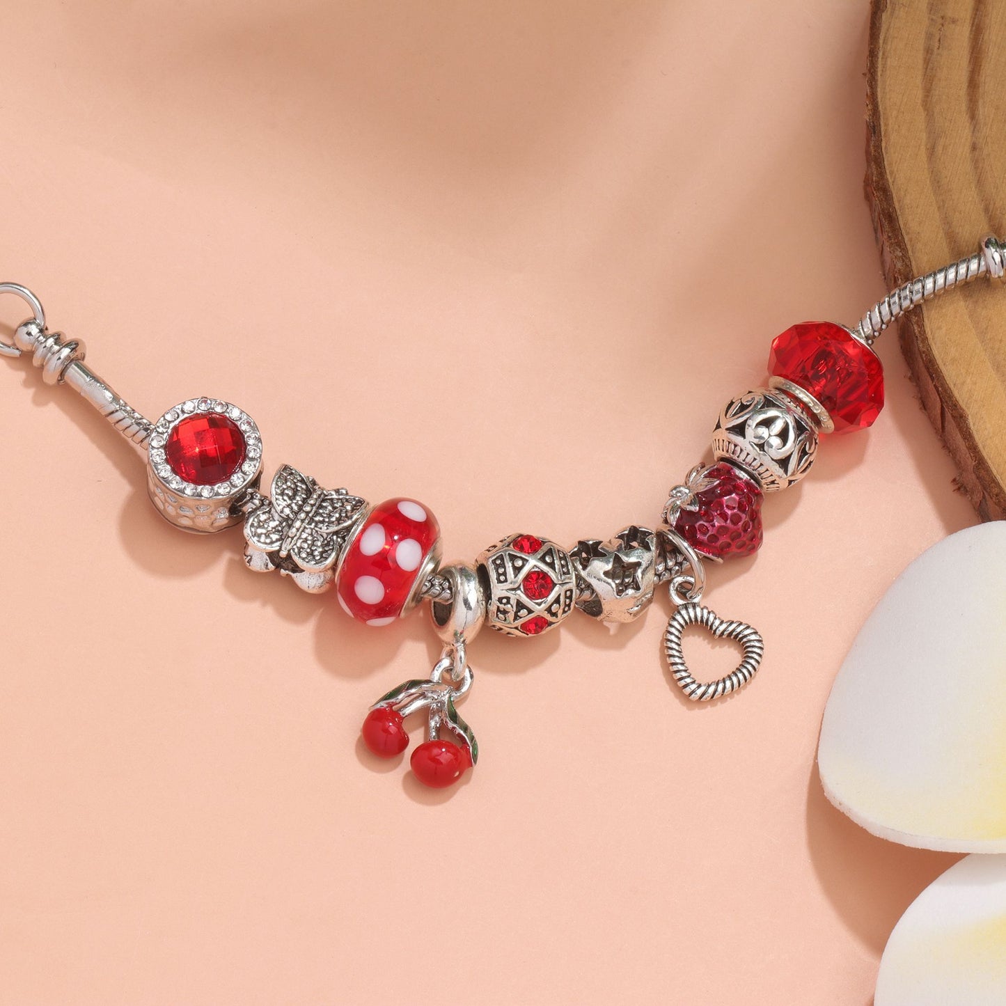 Charm Bracelet with Tortoise, Heart, Clover Pendant(red,19cm)