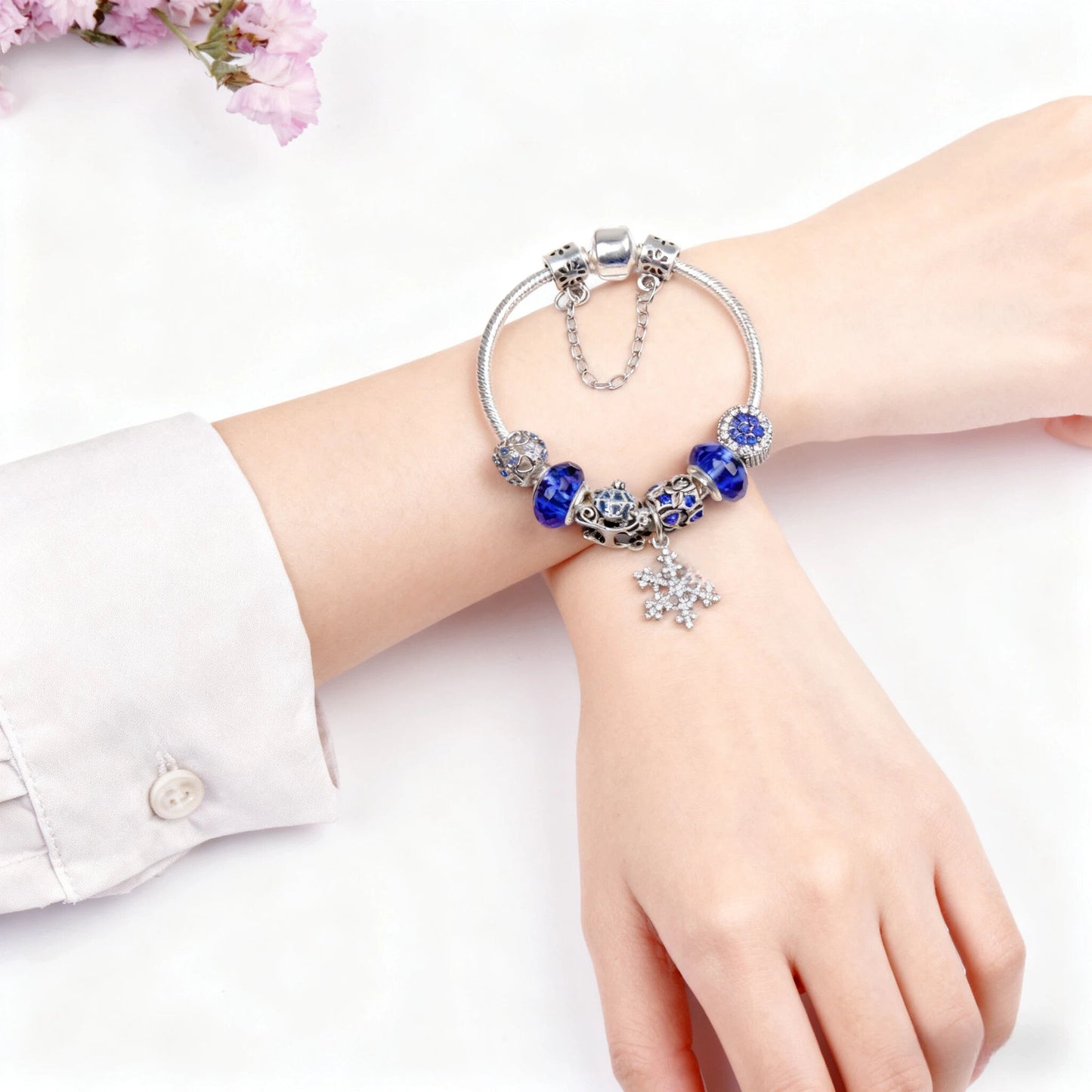 Snowflake Pendant Bracelet - Blue Cat’s Eye & Glass Beads, Zinc Alloy with Rhinestone Silver Carved Charms(19cm)