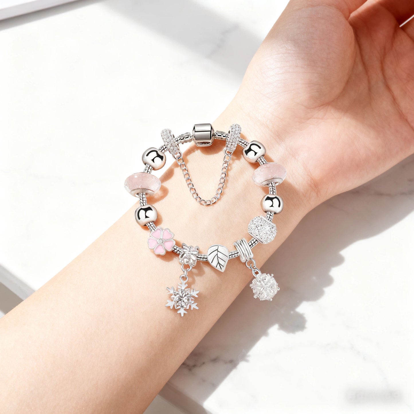 Women’s Rhinestone Cherry Blossom & Snowflake Pendant Bracelet(17cm)