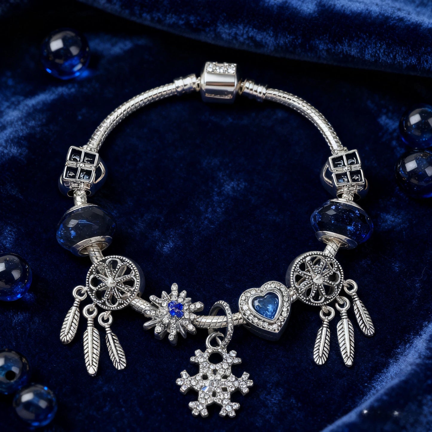 Pandora-Style Rhinestone Blue Cat’s Eye Heart Bracelet: Glass Beads, Dreamcatcher Feather Snowflake(17cm)