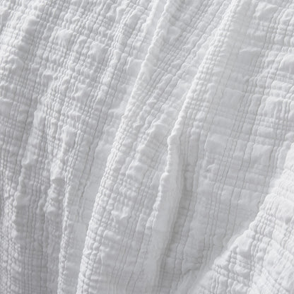 Accessorize Augusta White Ruched Quilt Cover Set Queen