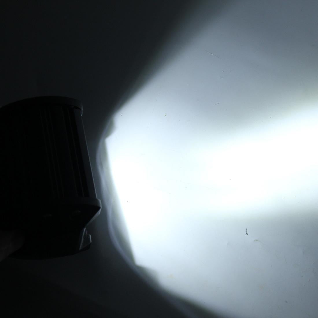 18W Cree 6 Led White Light Condenser Engineering Lamp / Waterproof Ip67 Suvs Light Dc 10 - 30V Black