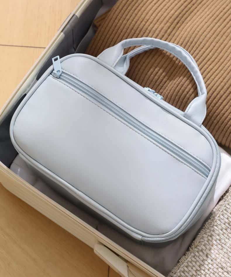 Green Premium PU Leather Portable Makeup Bag - Large Capacity Waterproof Travel Cosmetic Organizer(Cosmetics are shooting props, not included)