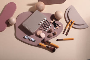 Portable Travel Makeup Brush Set with LED Mirror - Your Beauty Essentials On-The-Go
