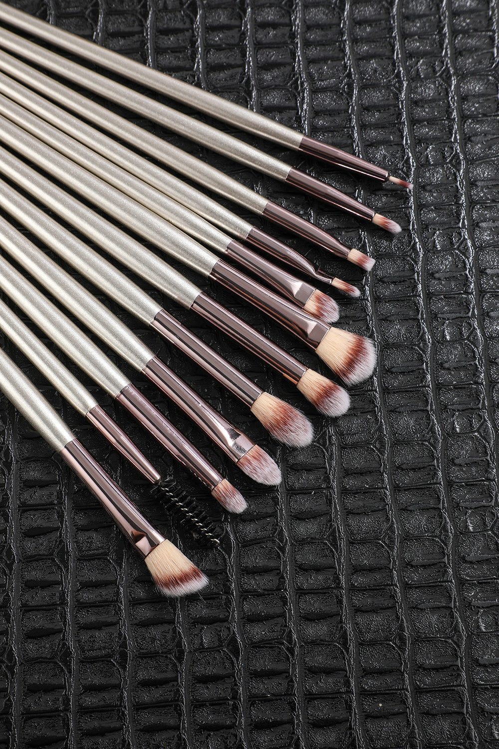 Beige 18-Piece Makeup Brush Set - Professional