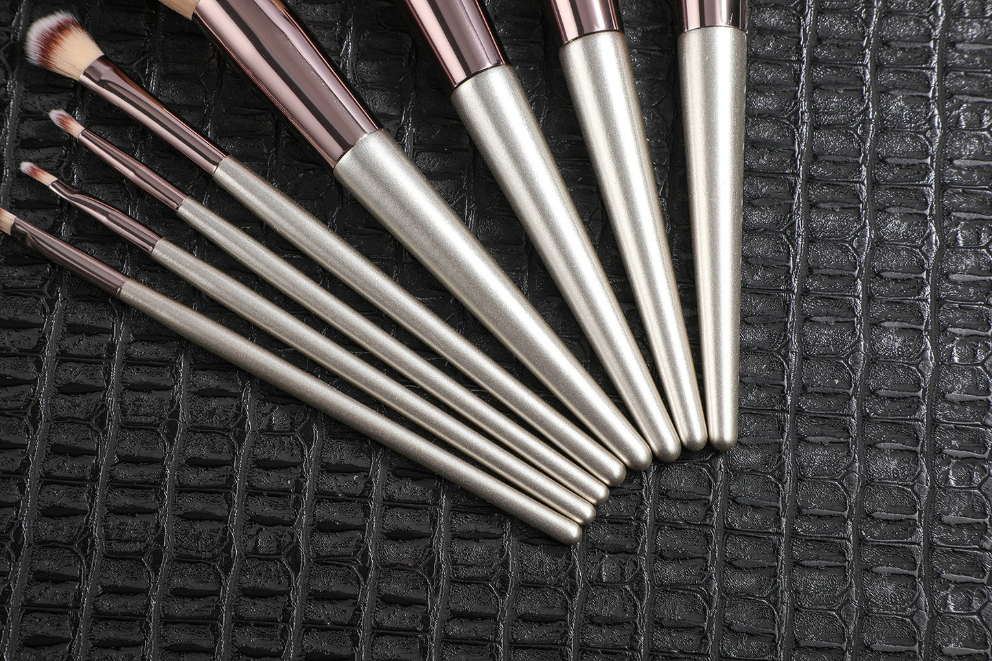 Beige 18-Piece Makeup Brush Set - Professional