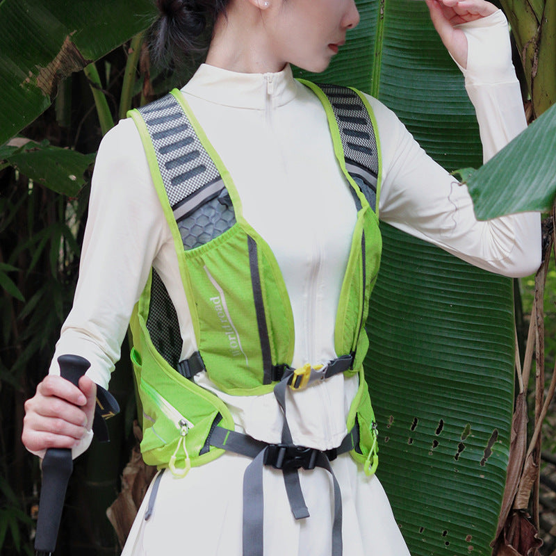 Black Lightweight 16L Outdoor Cycling & Hiking Backpack - Water-Repellent Nylon Daypack with Reflective Strips