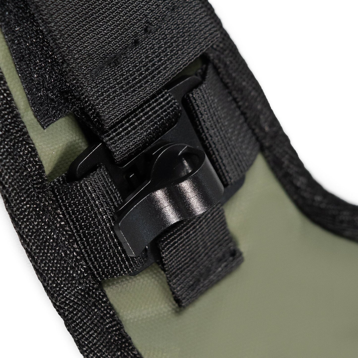 Green Outdoor Tactical Chest Bag - CS Running Hydration Sports Chest Pack for Men (0.572kg, 30x30x6 cm)