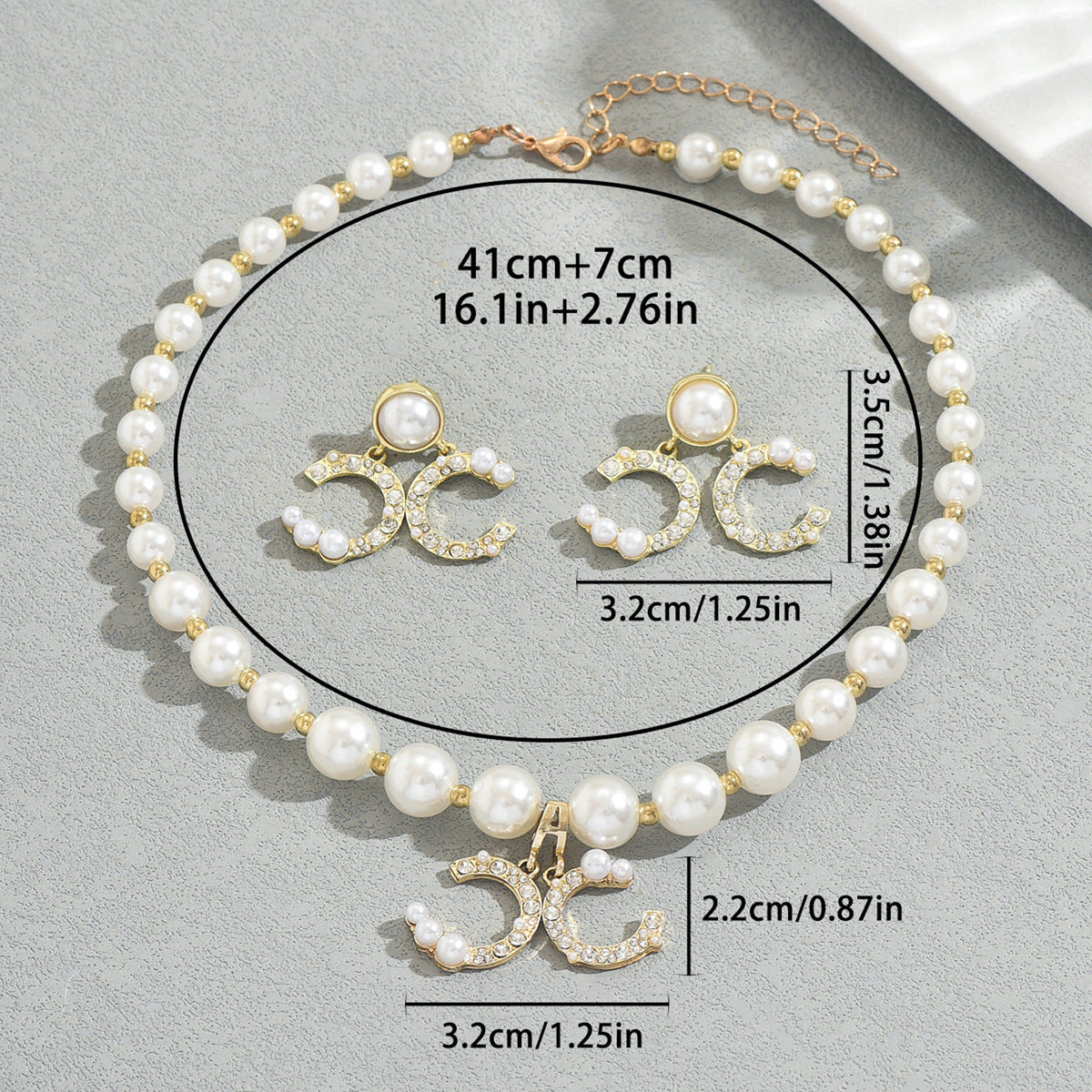 Elegant Women's Jewelry Set – Geometric C-Shape Pendant Necklace with Pearl Chain and Matching Earrings