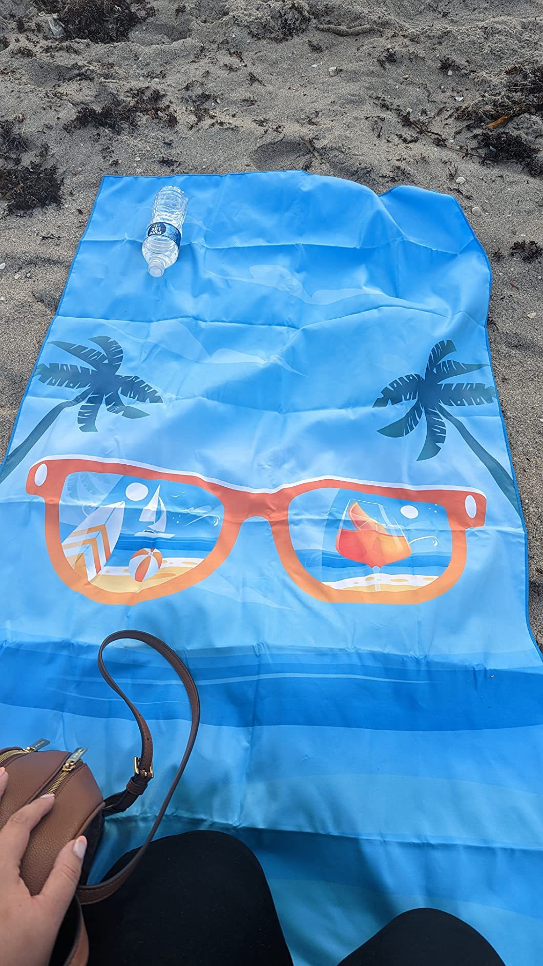 Sand Free Microfibre Beach Towel - Quick Dry Lightweight Travel Towel 70x150cm(200GSM) - 3D Sunglasses Print for Summer, Pool & Camping